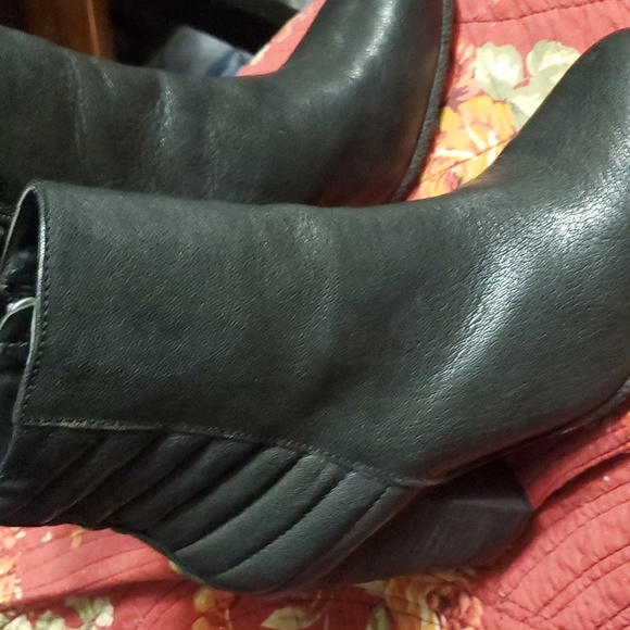 Ankle boots - Picture 2 of 3